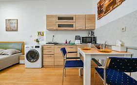 Cozy Apartment In Central Sofia