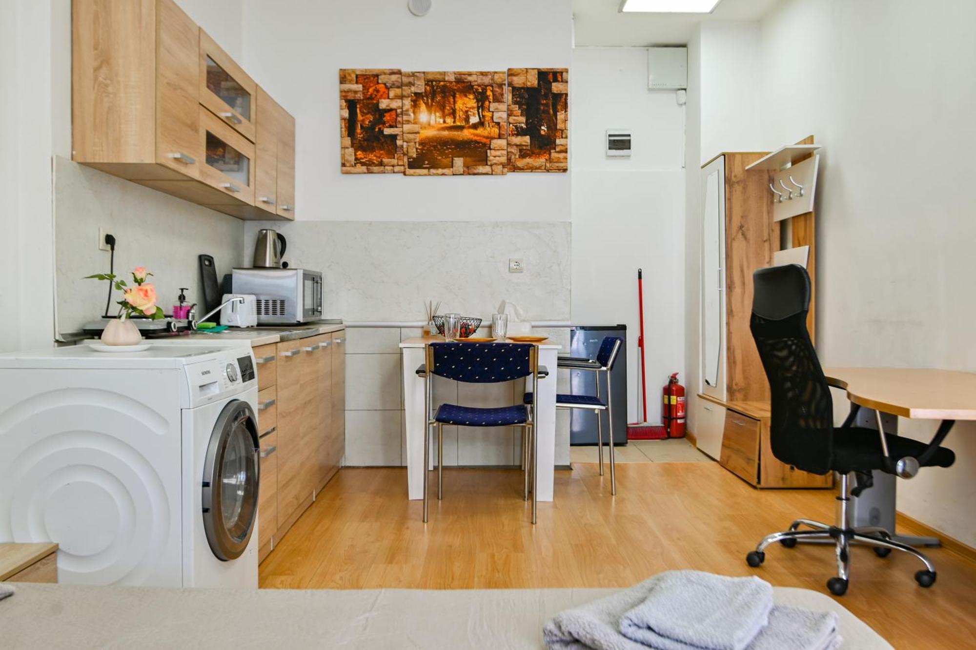 Cozy Apartment In Central София Екстериор снимка
