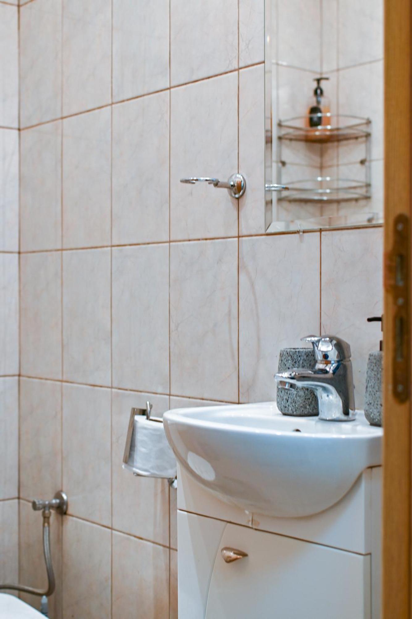 Cozy Apartment In Central София Екстериор снимка