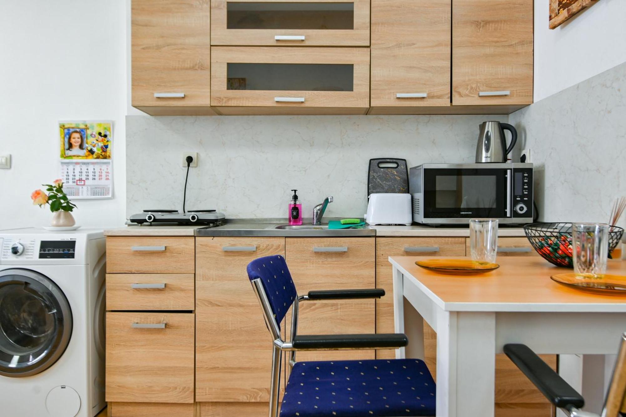 Cozy Apartment In Central София Екстериор снимка